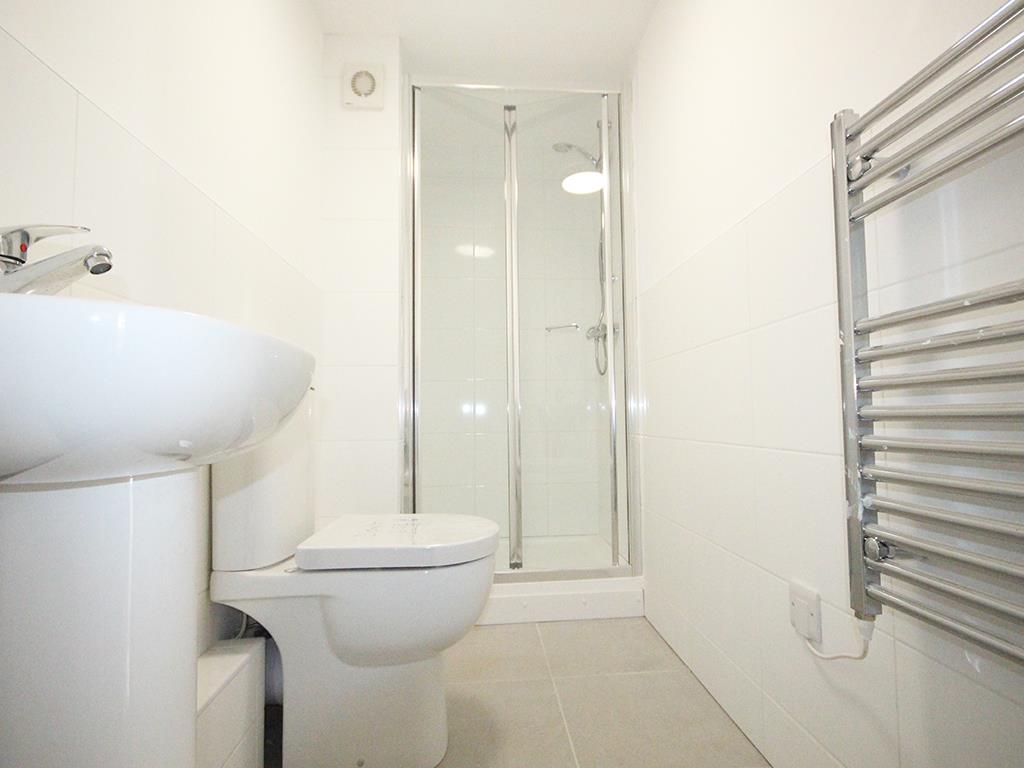2 bedroom apartment To Let in Earby - IMG_5434.jpg